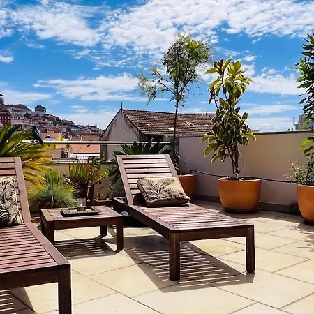 Postcard View @ Downtown Apartment